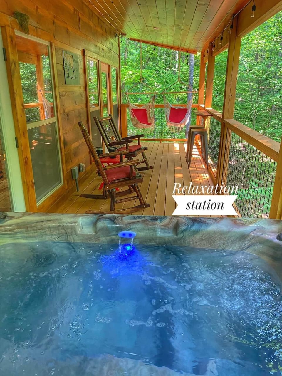 Quiet~peaceful~fast WiFi~f/p~hottub~Dollywood~#10 House in Douglas Lake
