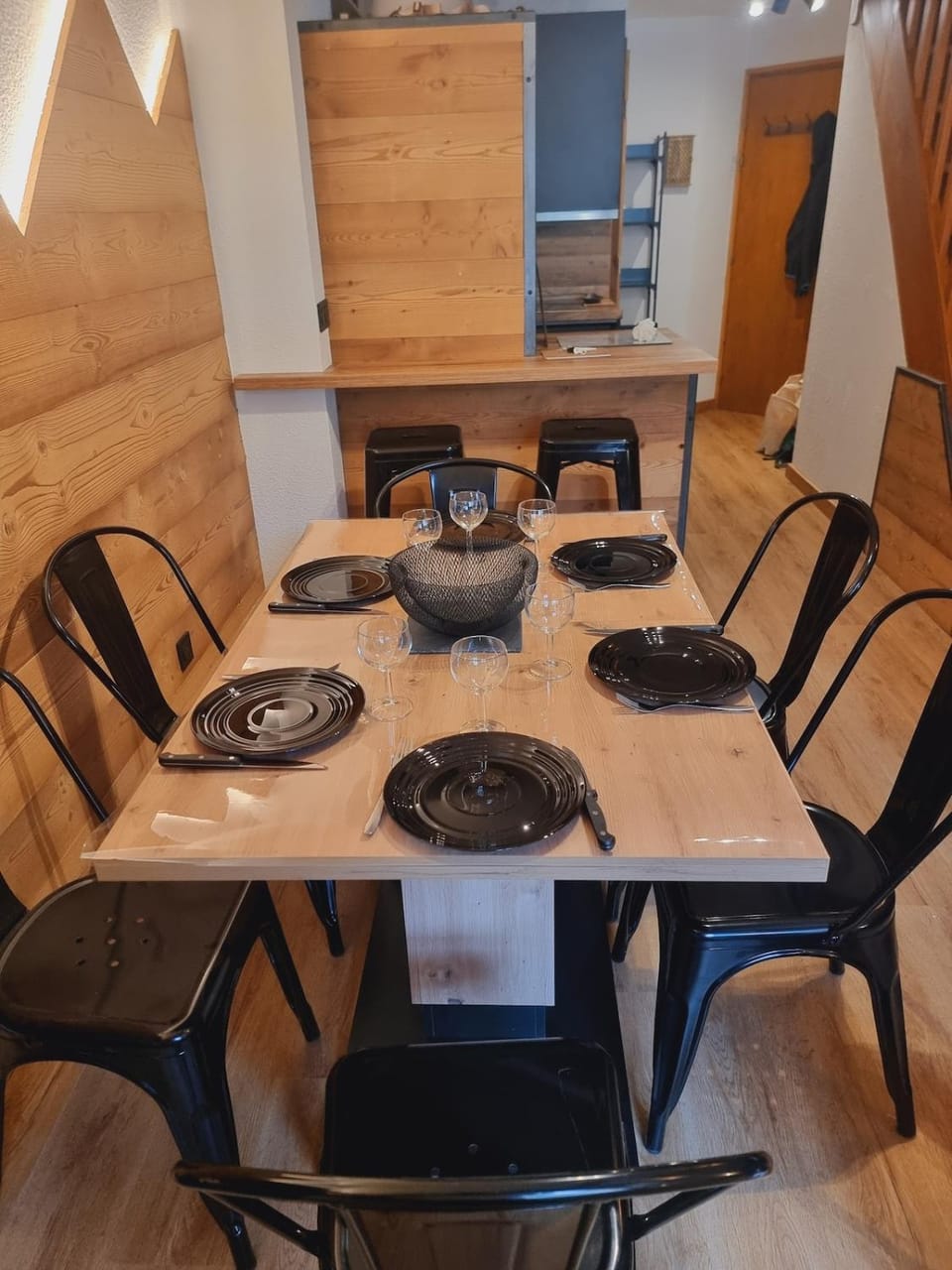 Living room, Dining area
