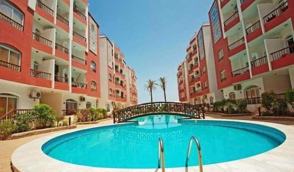 Pool view, Swimming pool