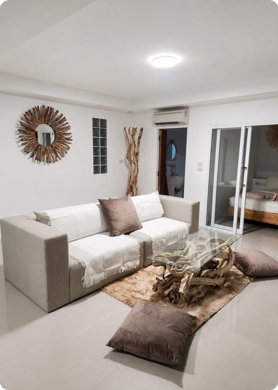 Living room, Seating area
