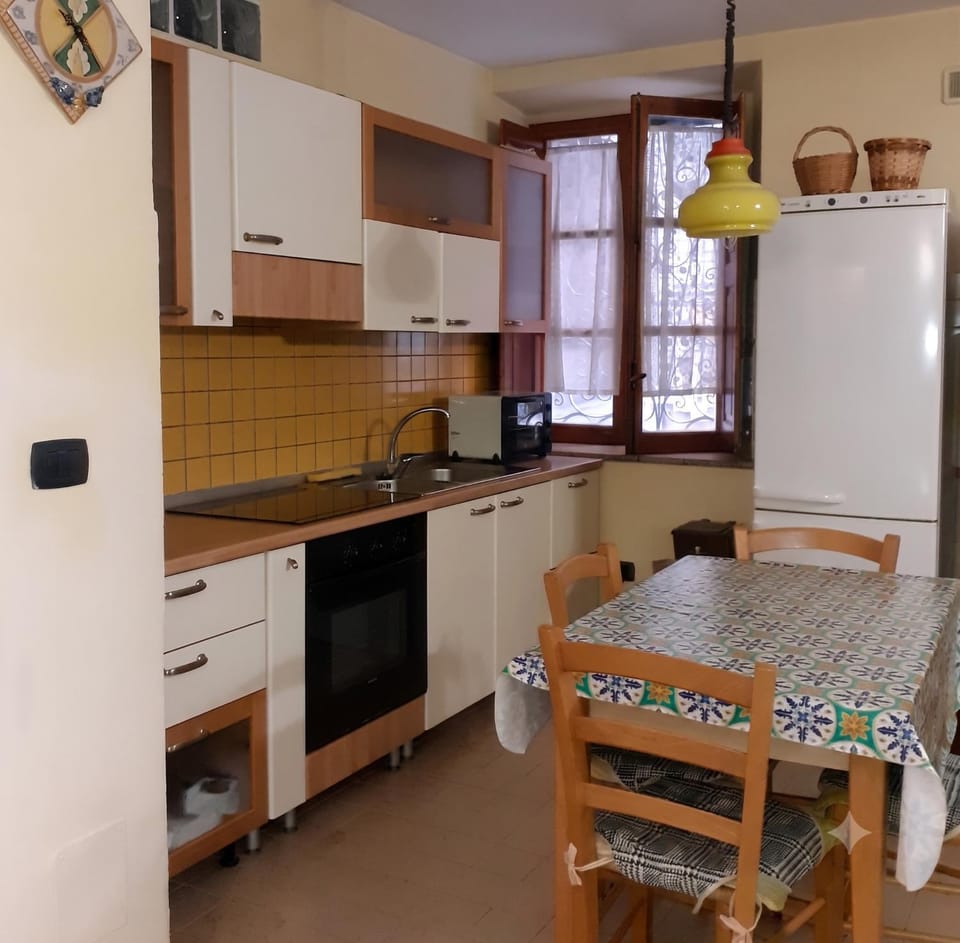 Kitchen or kitchenette, pet friendly, kitchen