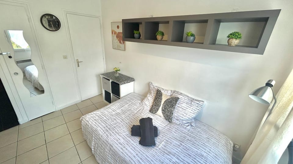 Studio cosy vue imprenable Parc Floral des Thermes Aix-Les-Bains Apartment in Aix-les-Bains