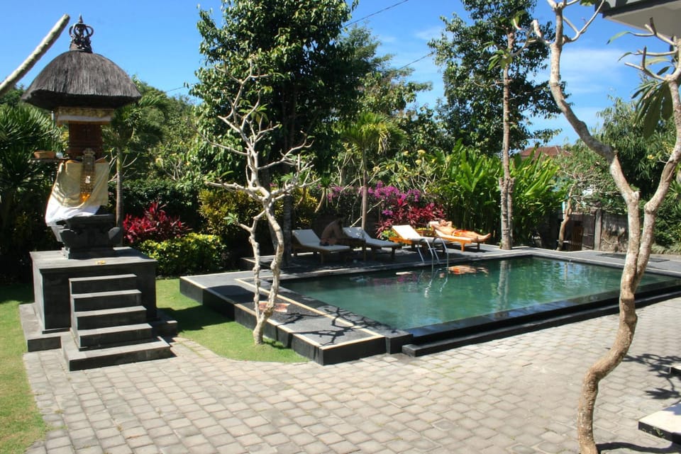 Garden, Swimming pool