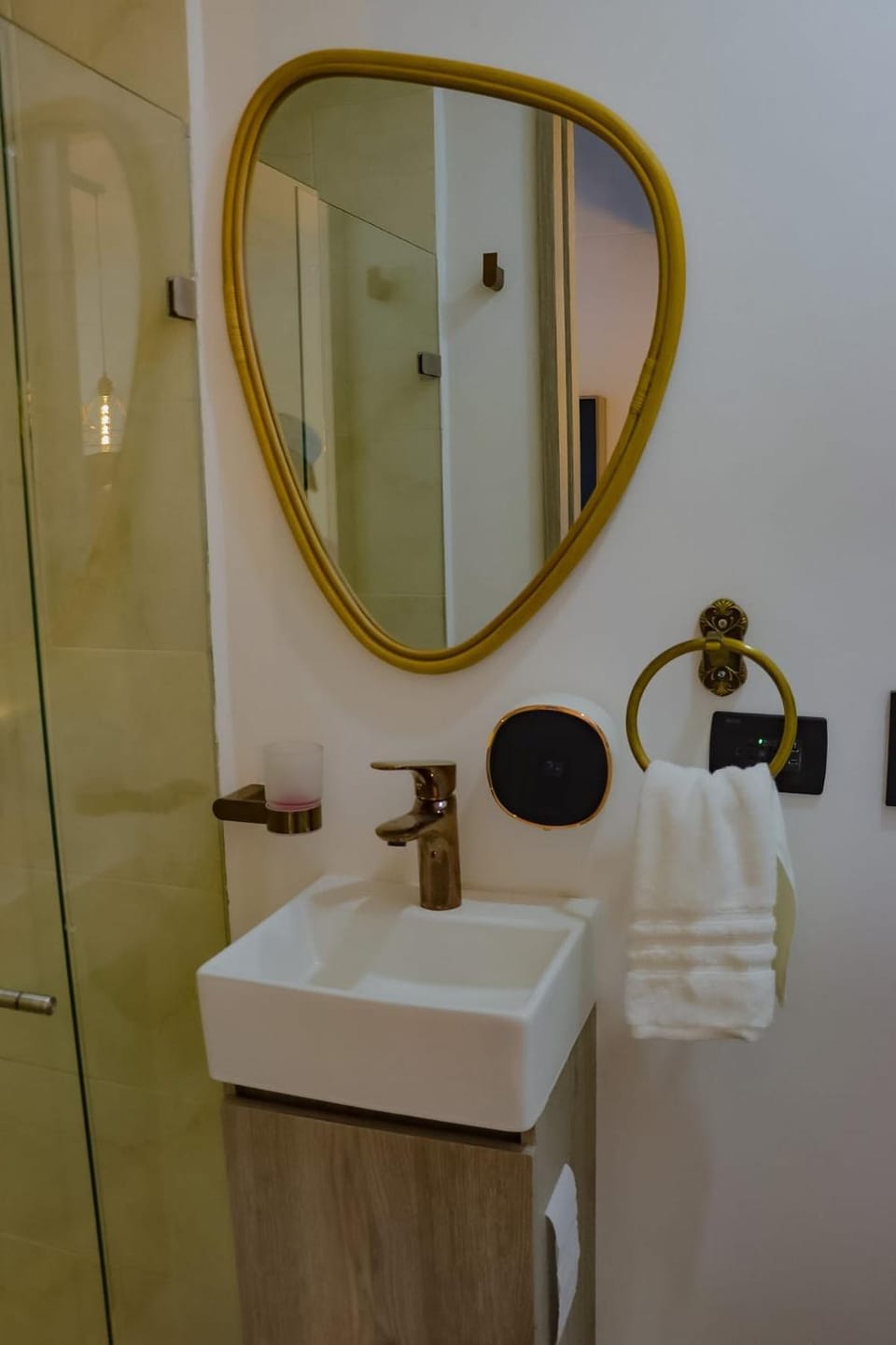 Bathroom, towels