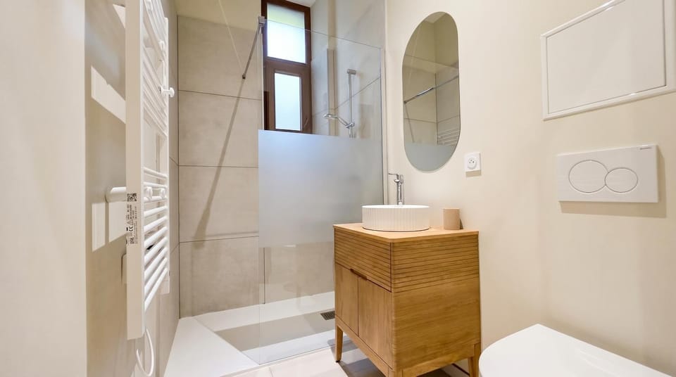 Studio Chic et Calme Hypercentre Aix Les Bains Apartment in Aix-les-Bains