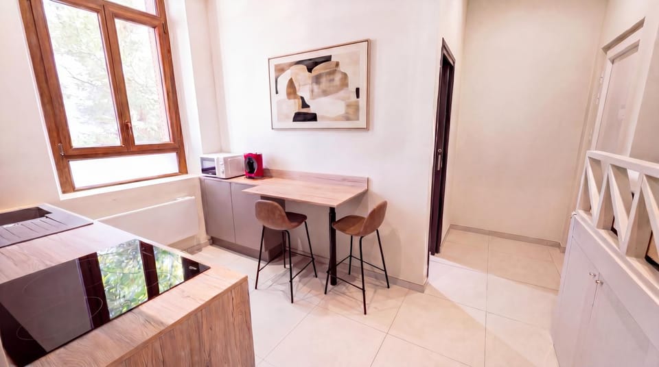 Studio Chic et Calme Hypercentre Aix Les Bains Apartment in Aix-les-Bains