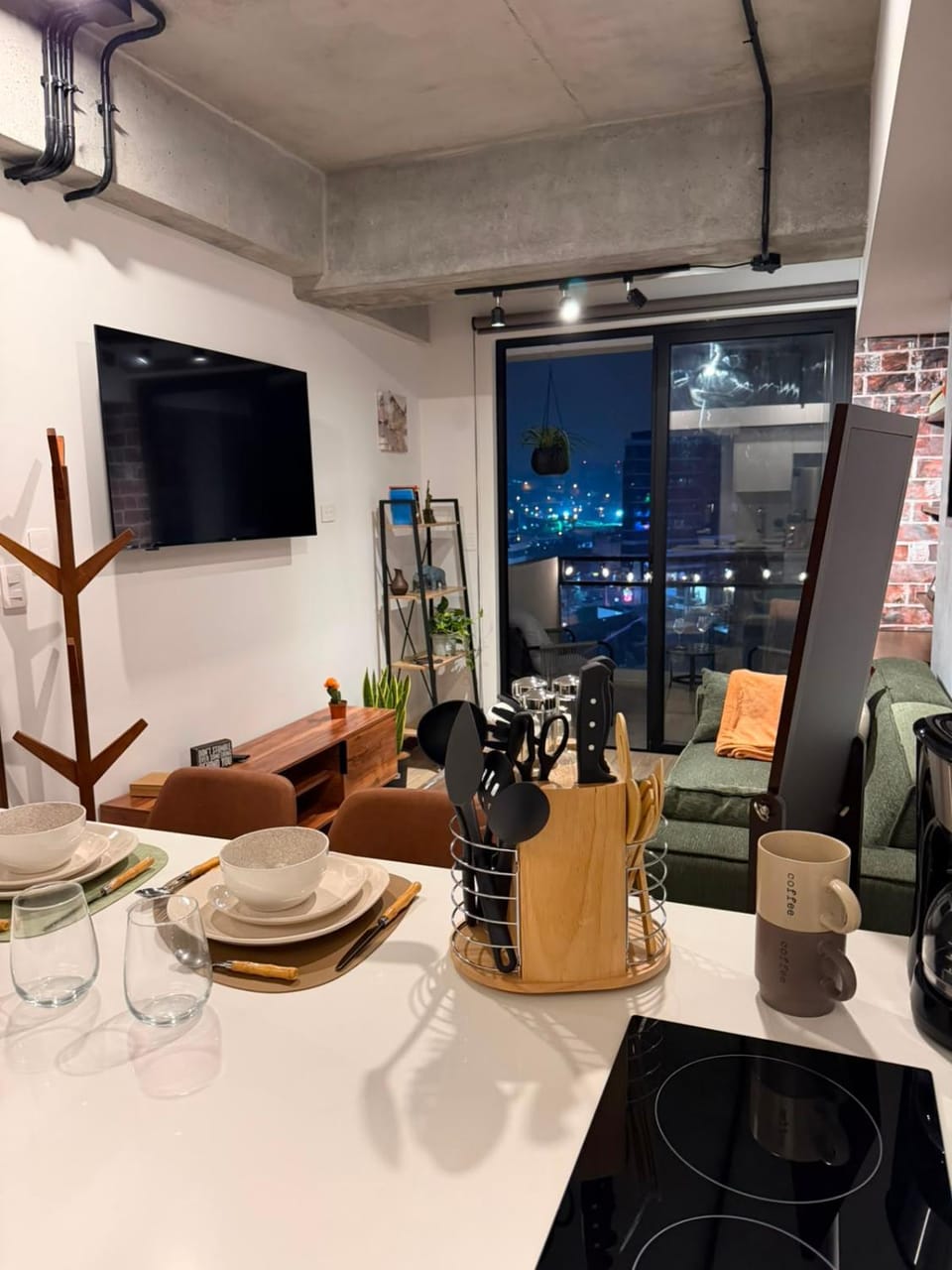 Living room, Dining area