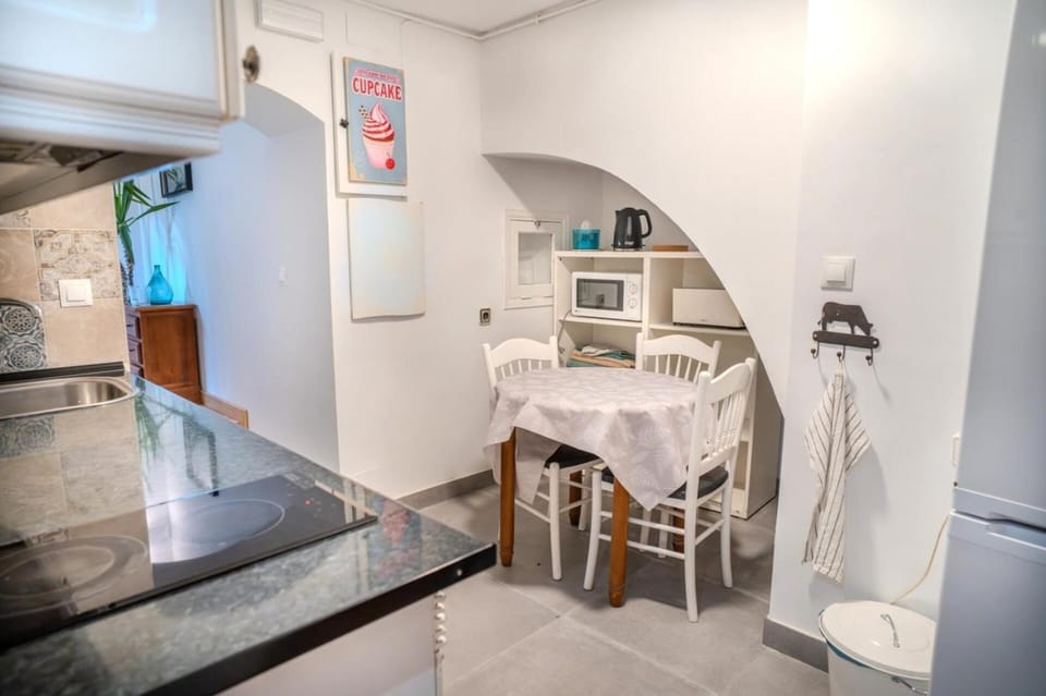 Puerta del Sol Garden Suite IFEMA–Bernabéu Apartment in Madrid