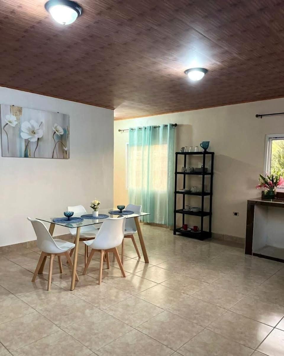 La Casa de MiNi House in La Ceiba