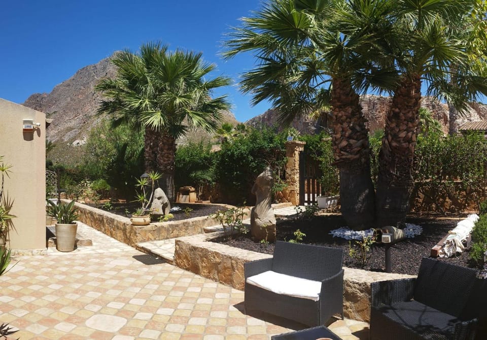Inner courtyard view
