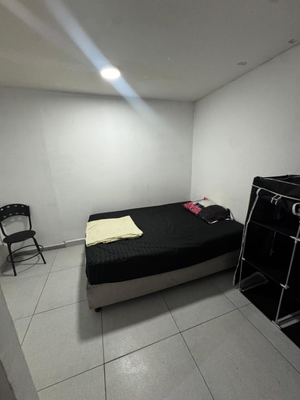 Habitación Norte Cali Barrio Santa Monica Residencial Cerca a Granada Vacation rental in Cali