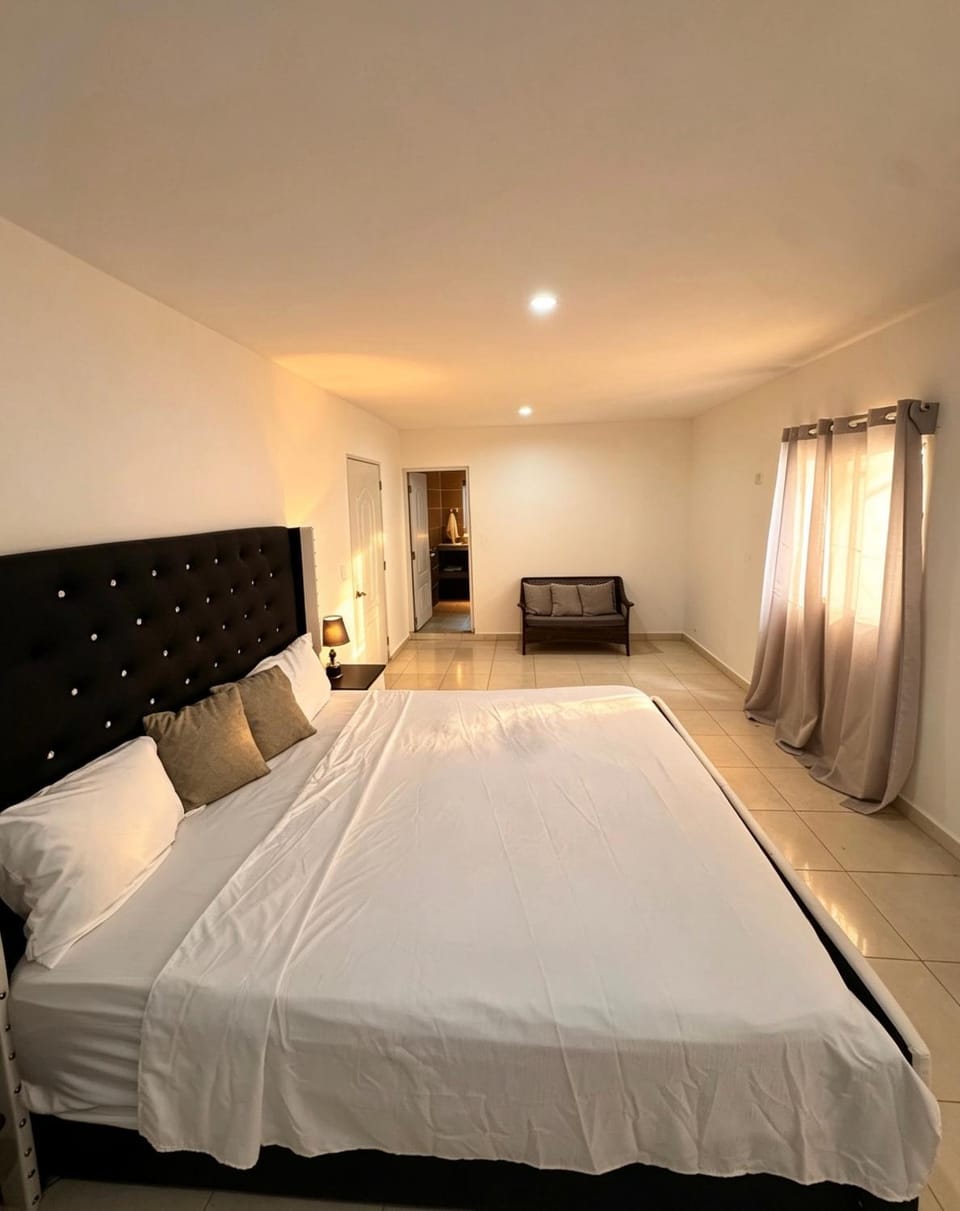 Villa Emili 6 Habitaciones a 10 Minutos de las Mejores Playas Villa in Las Terrenas