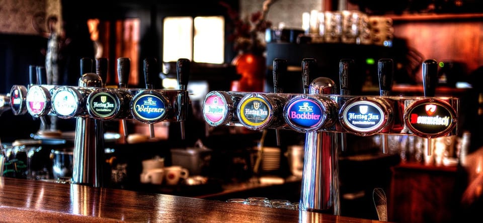 Lounge or bar, Drinks, Alcoholic drinks