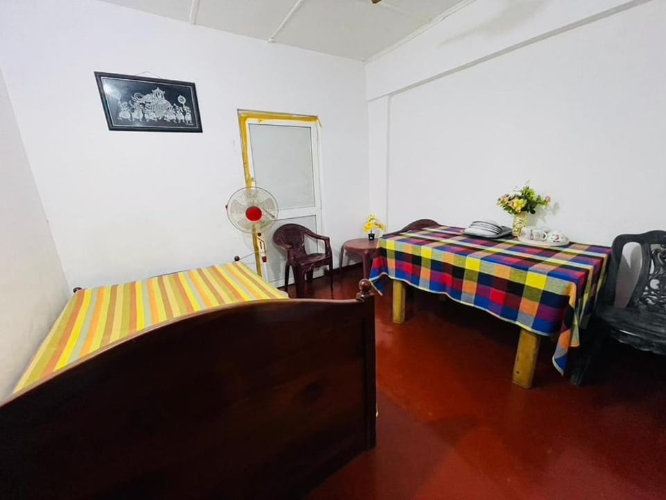 Thisara Holiday Home Bed and Breakfast in Sri Lanka