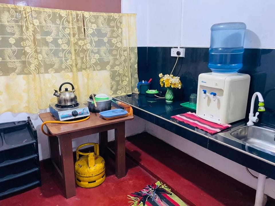 Thisara Holiday Home Bed and Breakfast in Sri Lanka