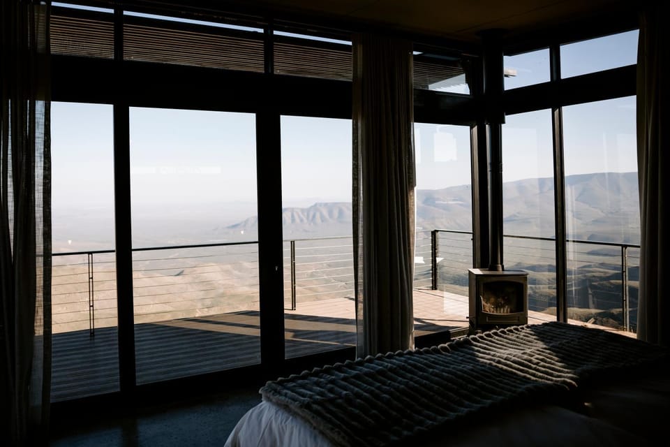 Natural landscape, Bedroom, Mountain view