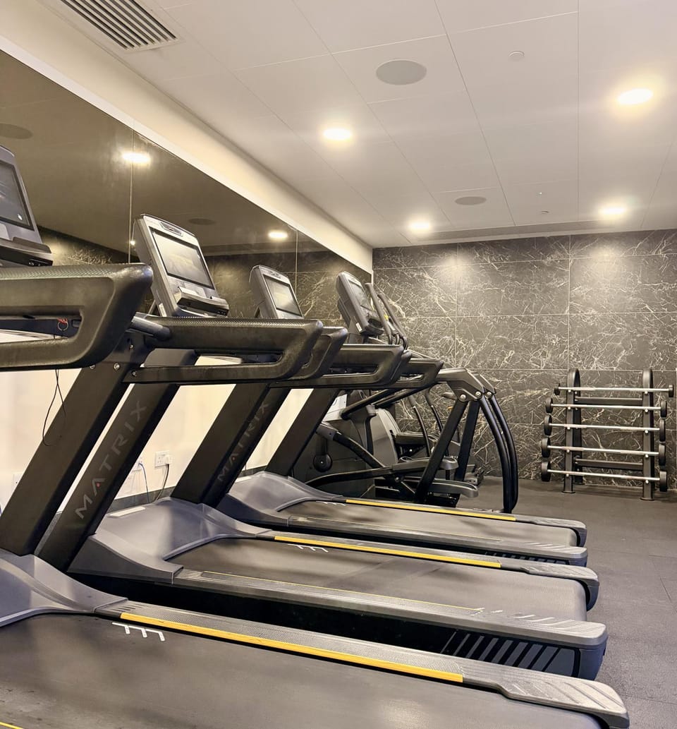 Fitness centre/facilities, air conditioner