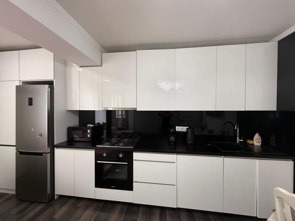Apartament white 2 rooms Centru Moll Apartment in Chișinău