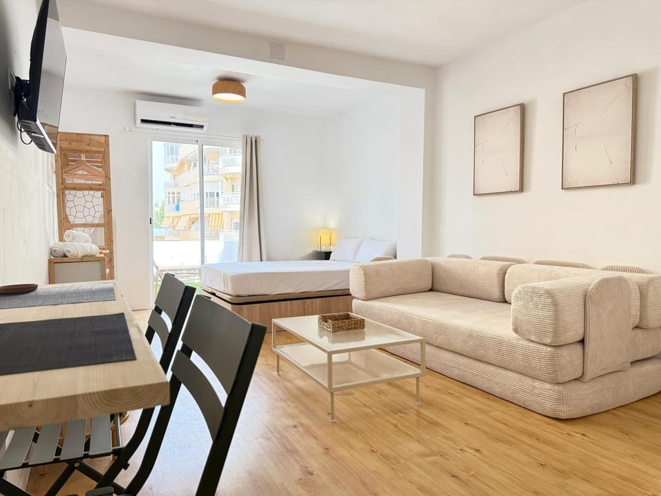 TV and multimedia, Living room, air conditioner