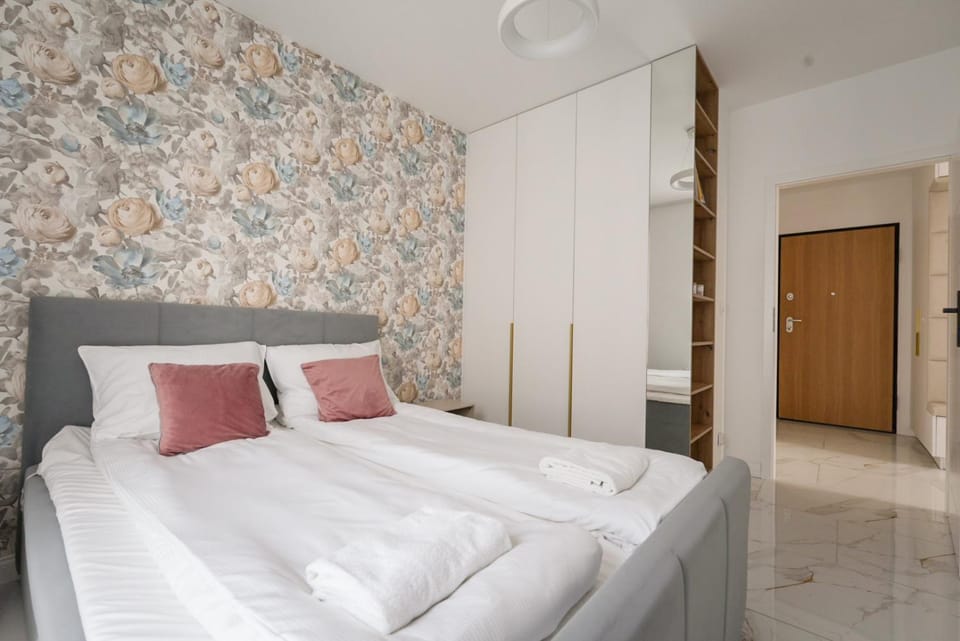 Bed, Photo of the whole room, Bedroom, towels, wardrobe