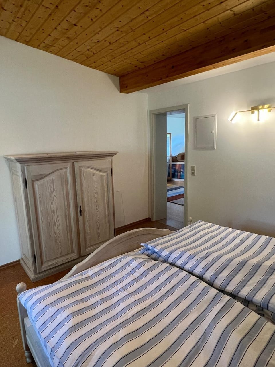 Bedroom, wardrobe