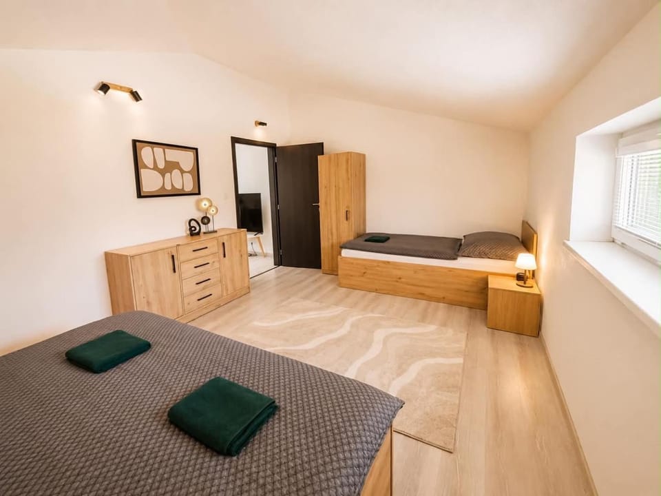 Bed, Bedroom, towels, wardrobe
