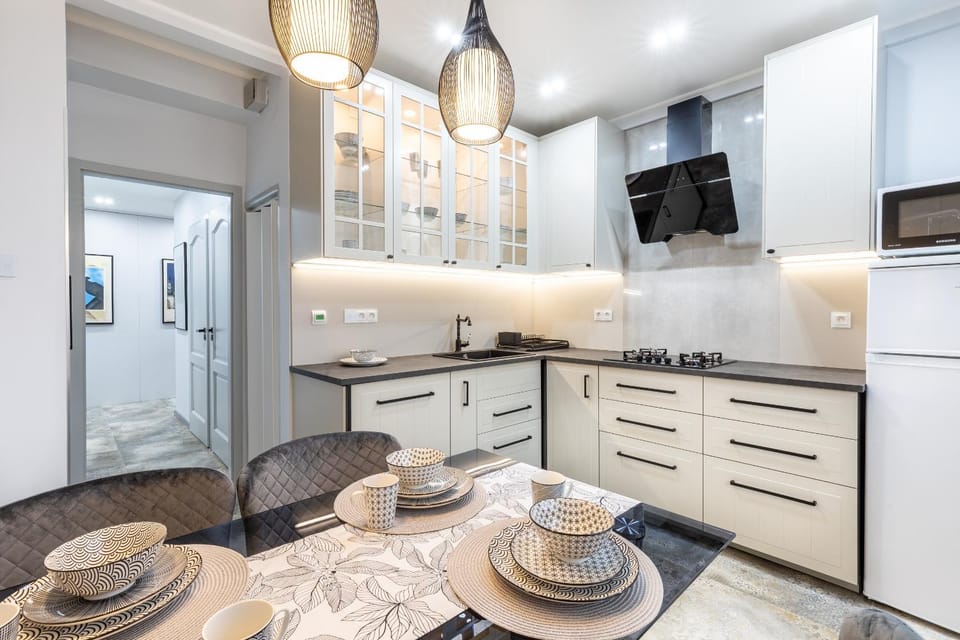 Kitchen or kitchenette, Dining area, dishwasher, minibar, stove, kitchen