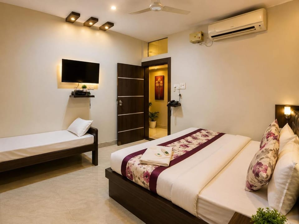 hotel the rediant Hotel in India