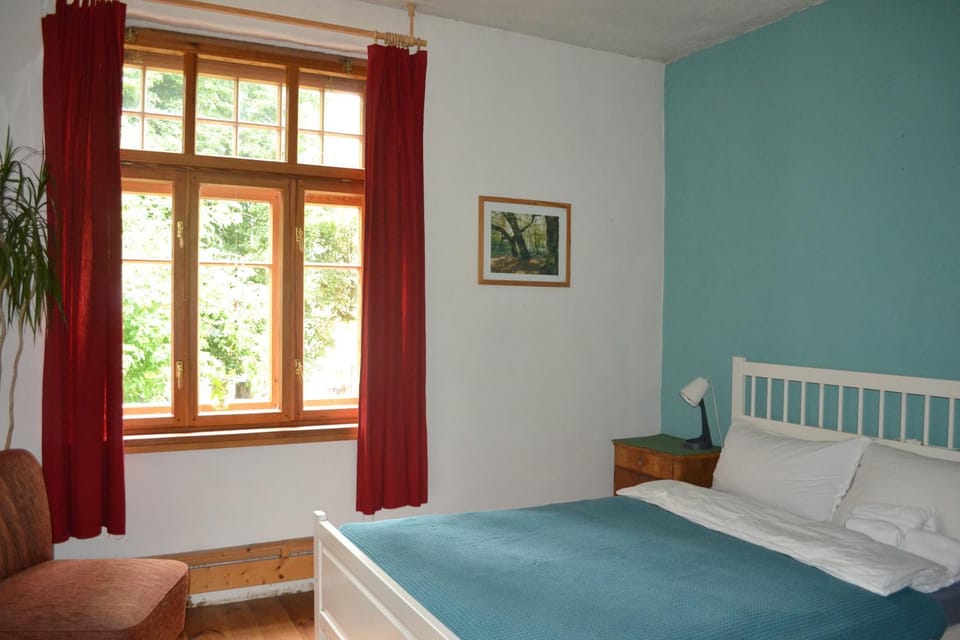 Bed, Garden view