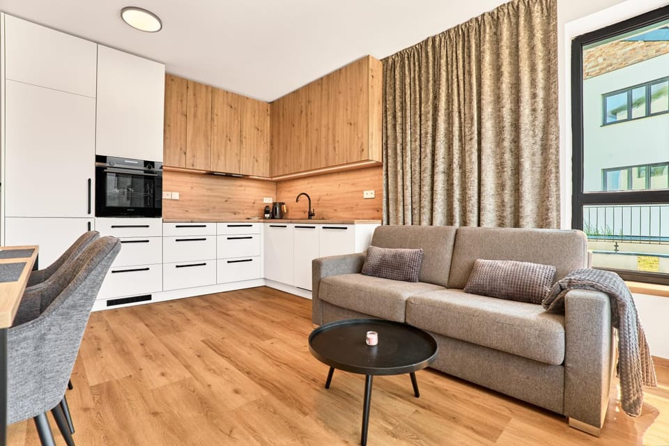 Seating area, kitchen