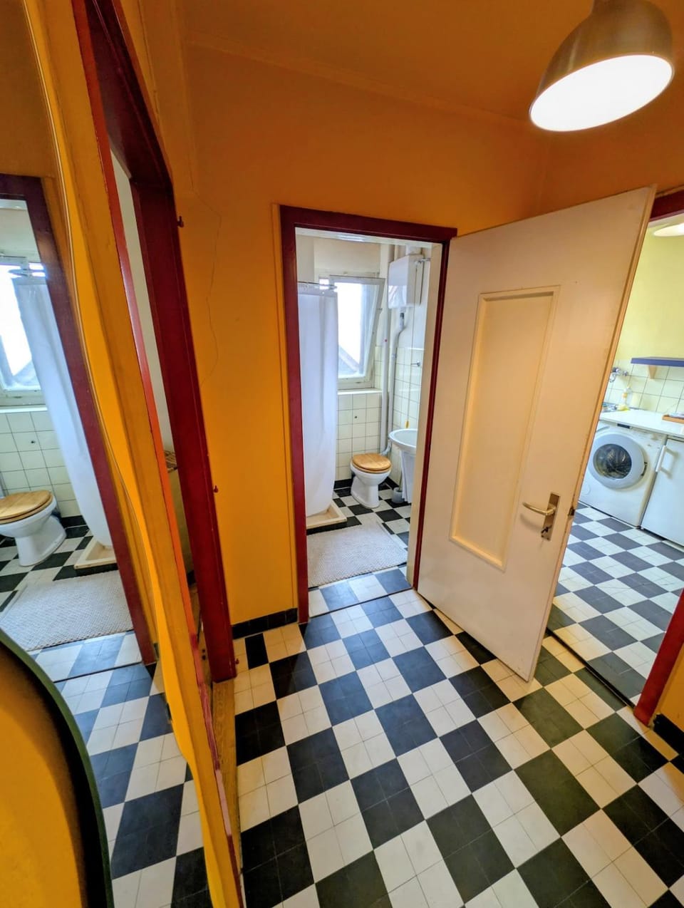 Bathroom, washing machine
