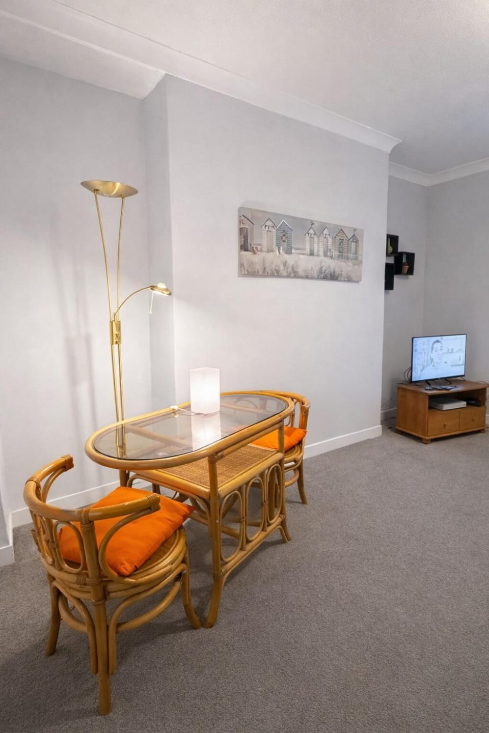 2-Bed Flat with Driveway Parking Ayr Apartment in Scotland
