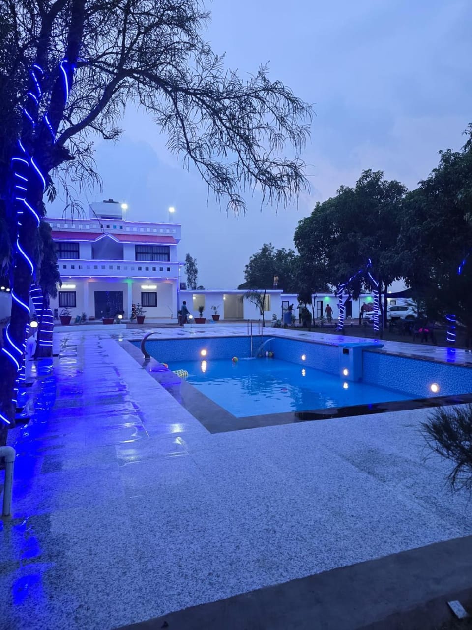Property building, Swimming pool