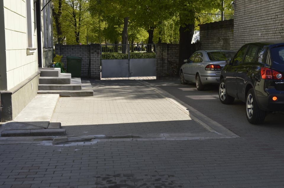 Facade/entrance, Neighbourhood, Area and facilities