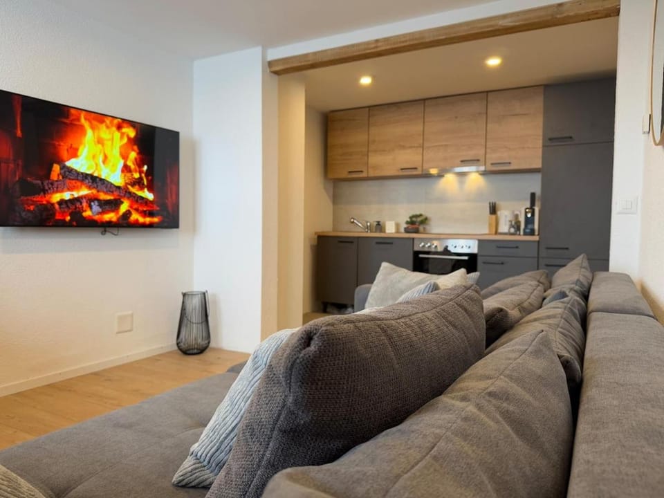 Breathtaking Lake & Mountain View Apartment 1 Apartment in Canton of Bern (Region)