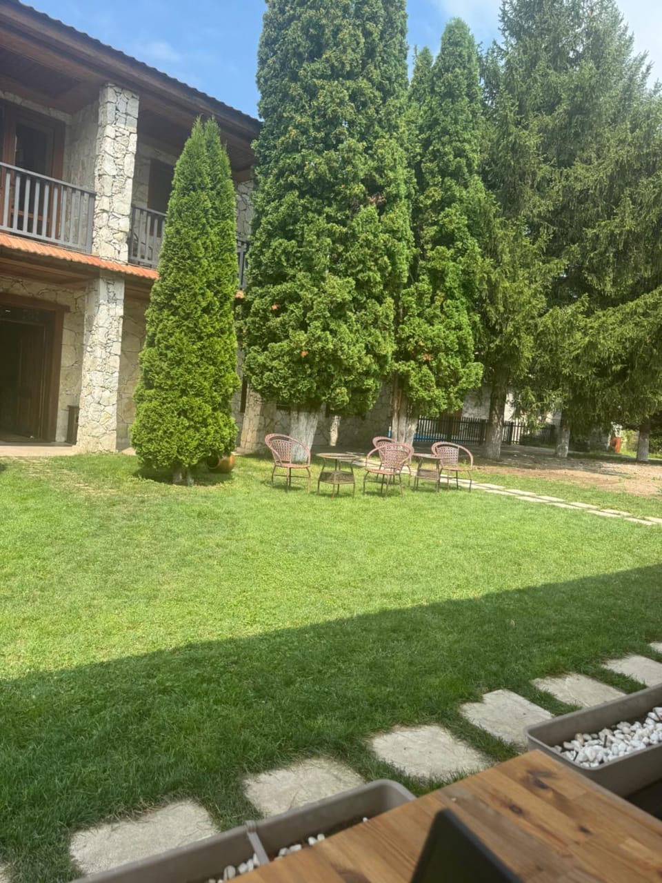 Property building, Spring, Day, Natural landscape, Garden, Garden view