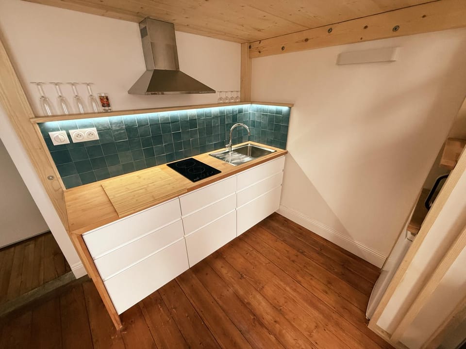 Kitchen or kitchenette