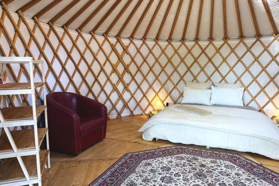 Bed, Photo of the whole room