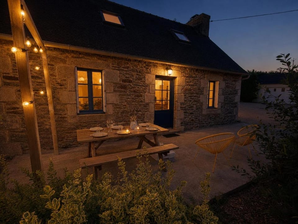 Gîte familial 6-7 pers Jardin 15 min Morlaix House in Finistere