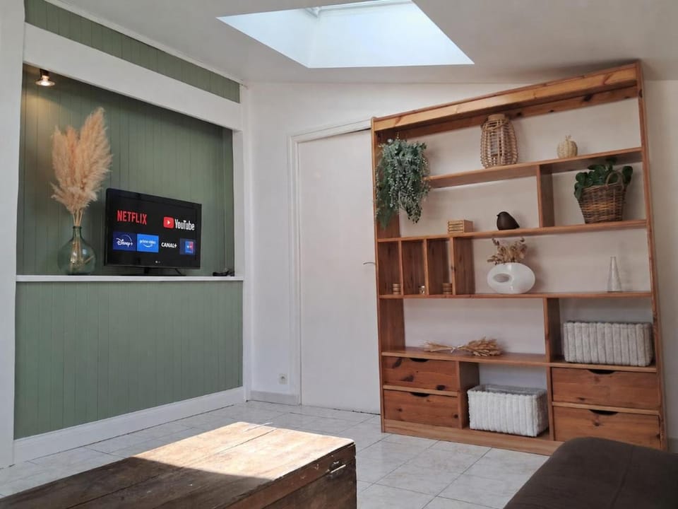 Gîte familial 6-7 pers Jardin 15 min Morlaix House in Finistere