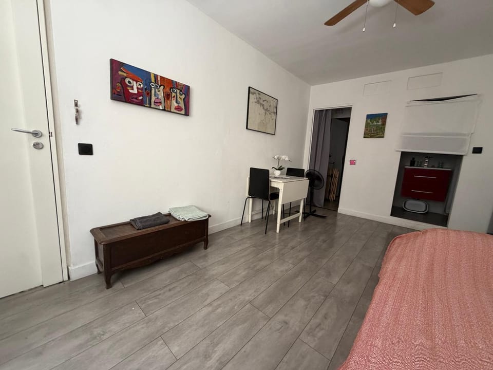 Bienvenue dans votre pied-à-terre marseillais Bed and Breakfast in Marseille