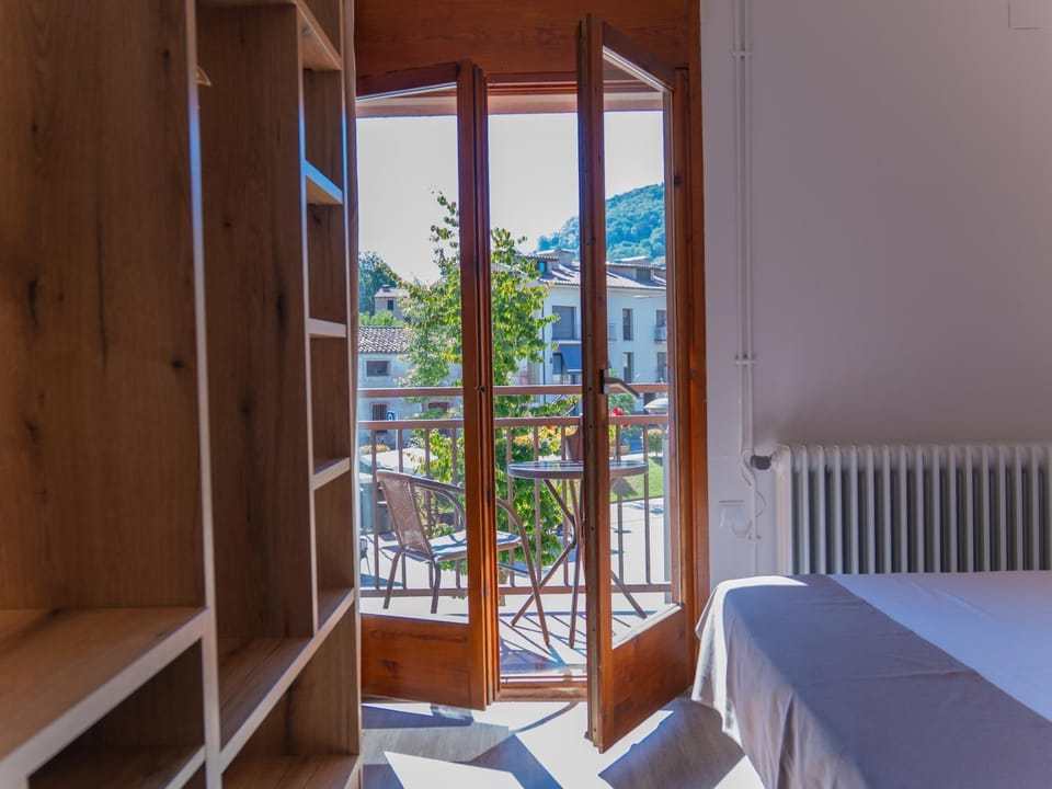 View (from property/room), Balcony/Terrace, Bedroom
