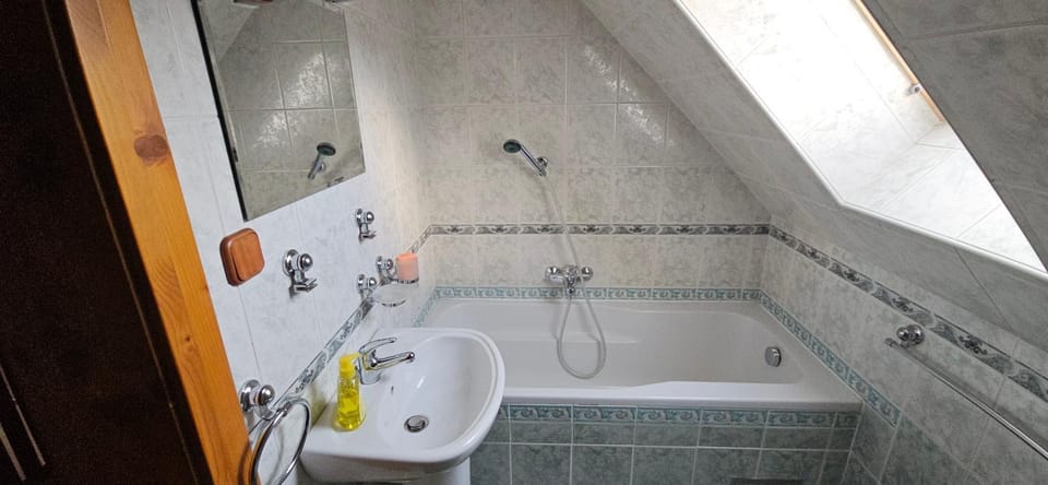 Toilet, Bathroom, Bath