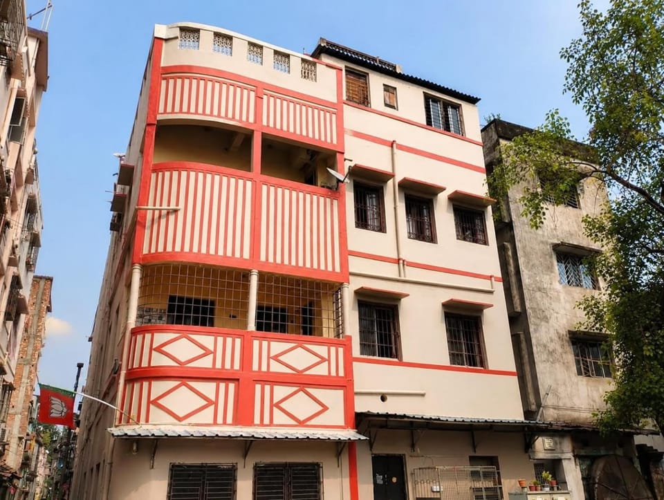 Jagdamba Bhawan Apartment in Kolkata