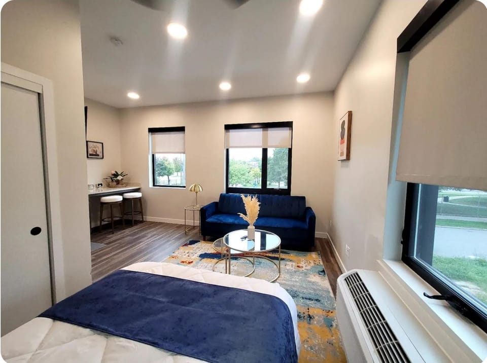 Detroit Furnished Apartment Monthly Rental Extended Stay Apartment in Windsor