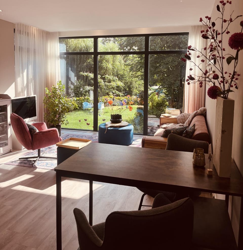 Garden, Living room, Dining area, Garden view