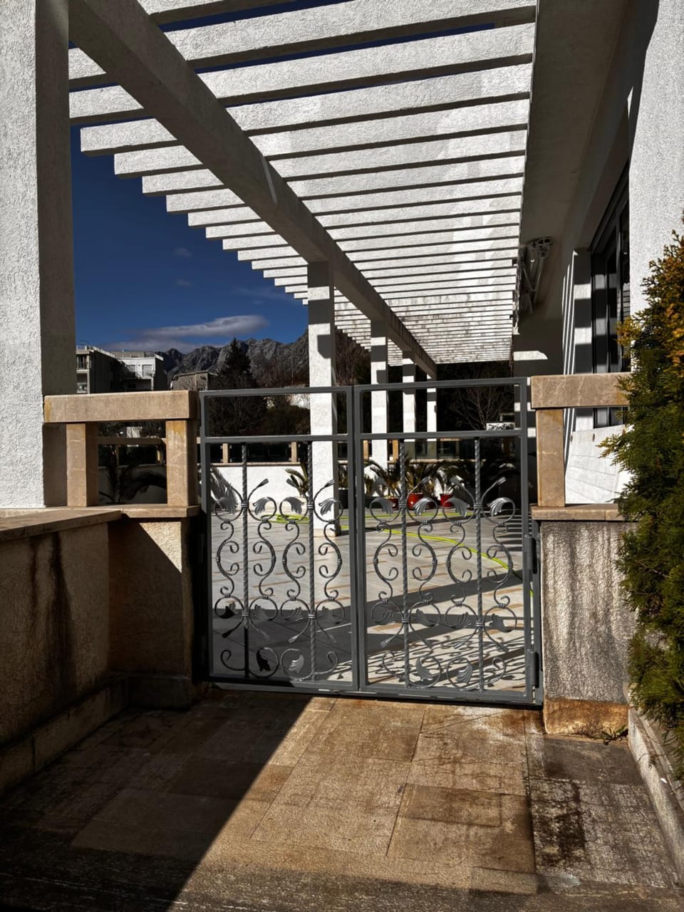 Apartment with Terrace Apartment in Dobrota