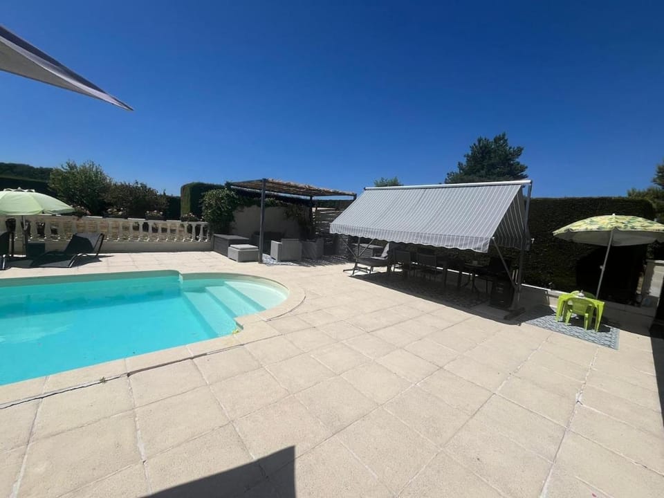 Charming luxury house with in-ground swimming pool Villa in Nouvelle-Aquitaine