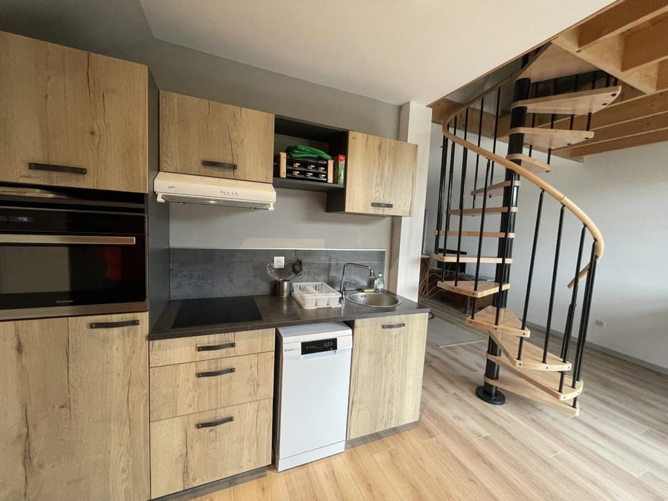 Kitchen or kitchenette