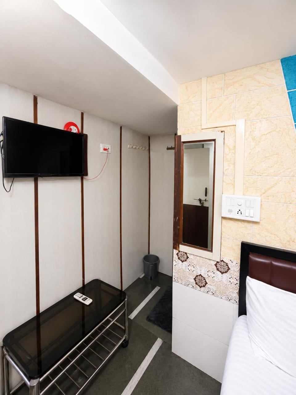 Shalimar Inn Guest house Capsule hotel in Mumbai